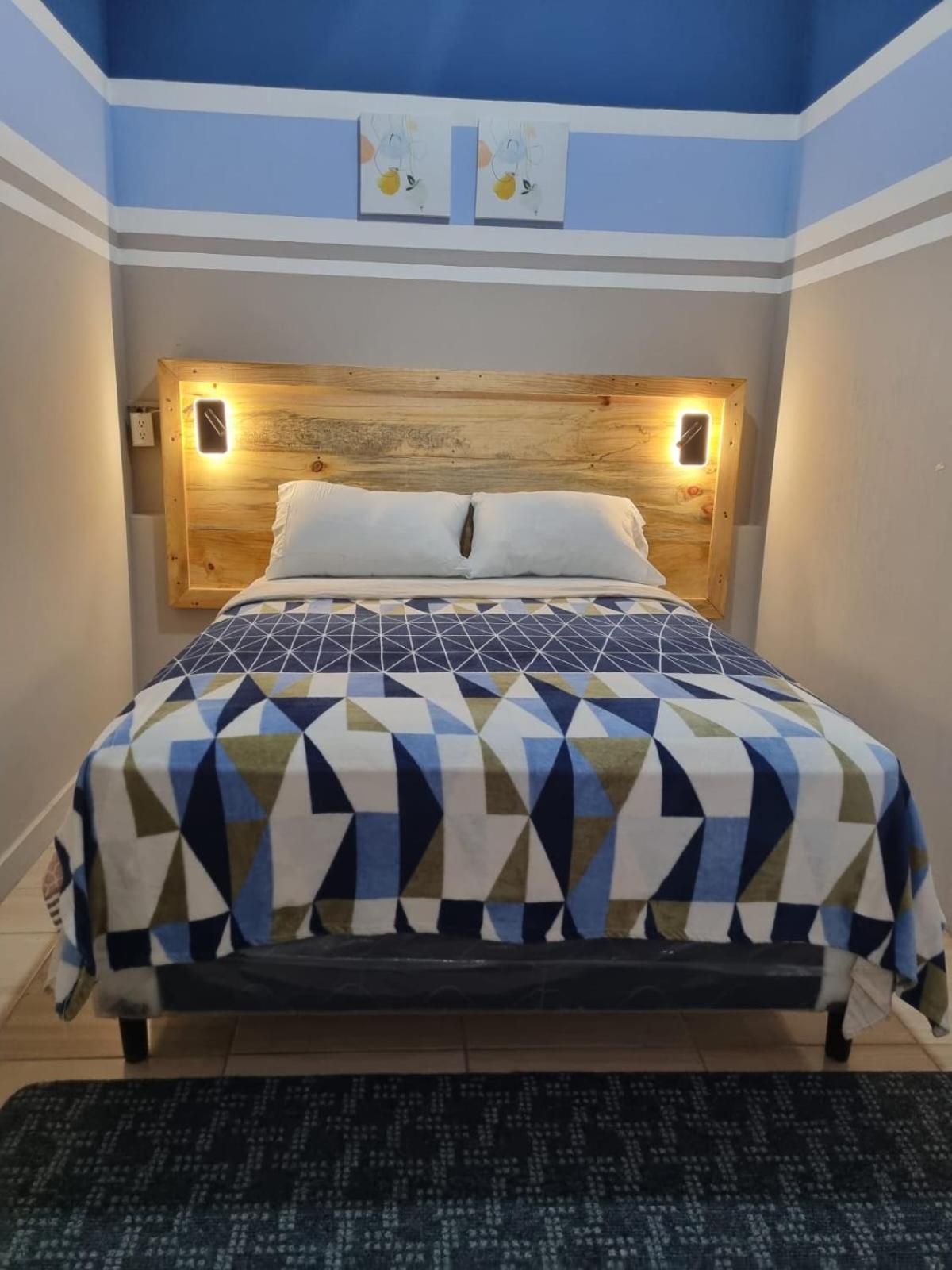 Hostal Corazon De San Pedro San Pedro La Laguna Kültér fotó